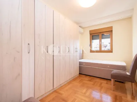 Izdavanje, trosoban stan, 94m², Momišići, Podgorica - image 7