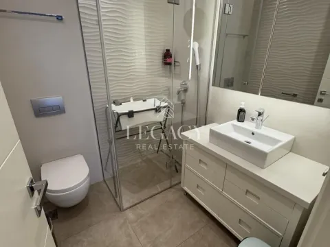 Izdavanje, trosoban stan, 88m², Savski Venac, Beograd - image 14