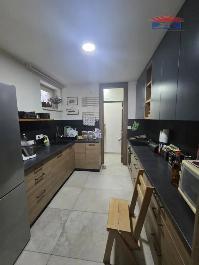 Prodaja, četvorosoban stan, 108m², Grbavica, Novi Sad Sve Podlokacije