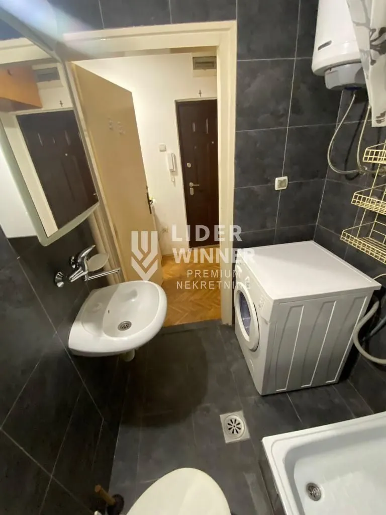Prodaja, jednosoban stan, 39m², Gundulićev Venac, Beograd