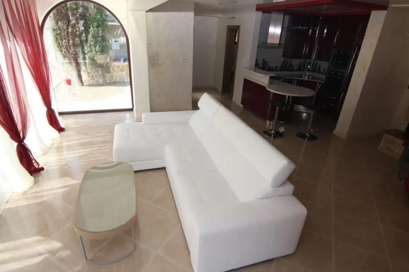 Prodaja, kuća, 233m², Lastva Grbaljska, Kotor