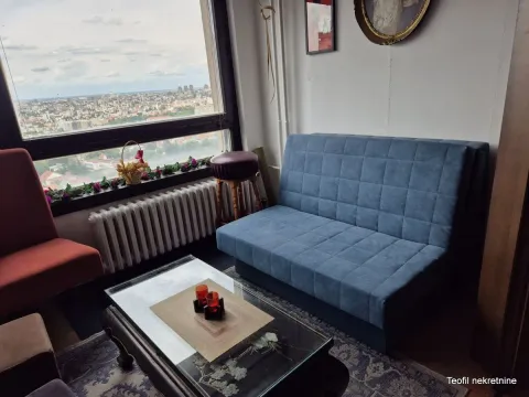 Izdavanje, četvorosoban stan, 110m², Bela Crkva, Srbija - image 5