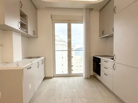 Sale, two bedroom apartment, 75m², Bečići, Budva - image 3