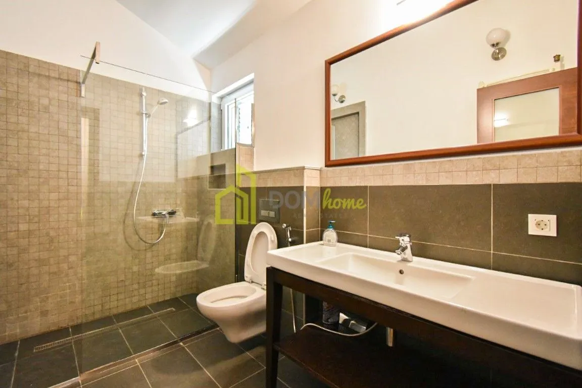 Prodaja, kuća, 230m², Mareza, Podgorica