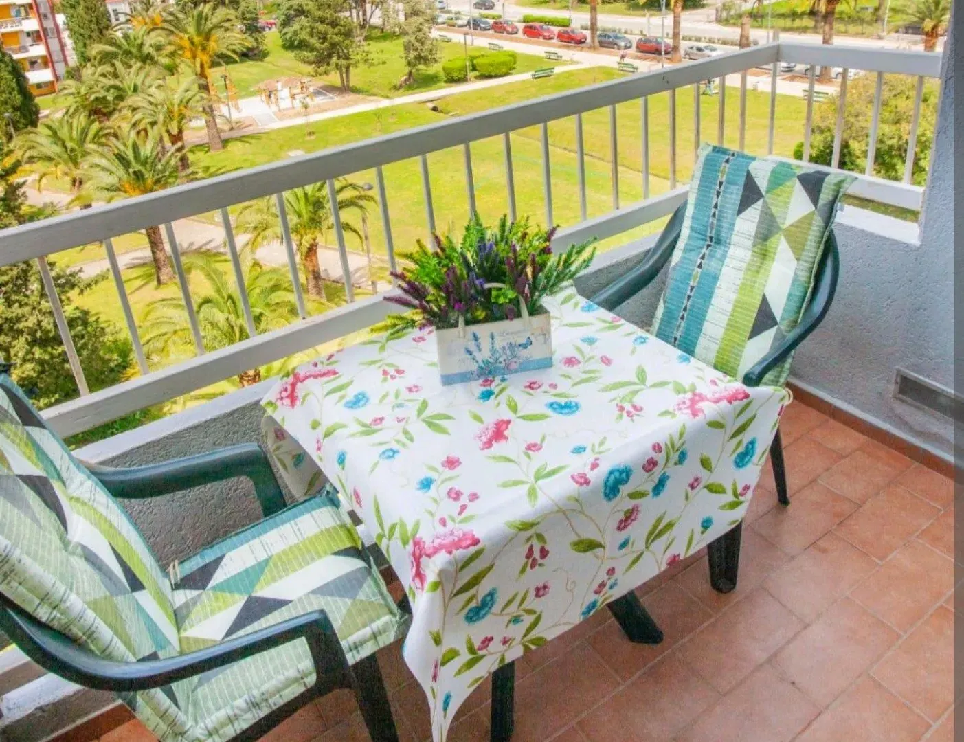 Izdavanje, jednosoban stan, 52m², Tre Canne, Budva