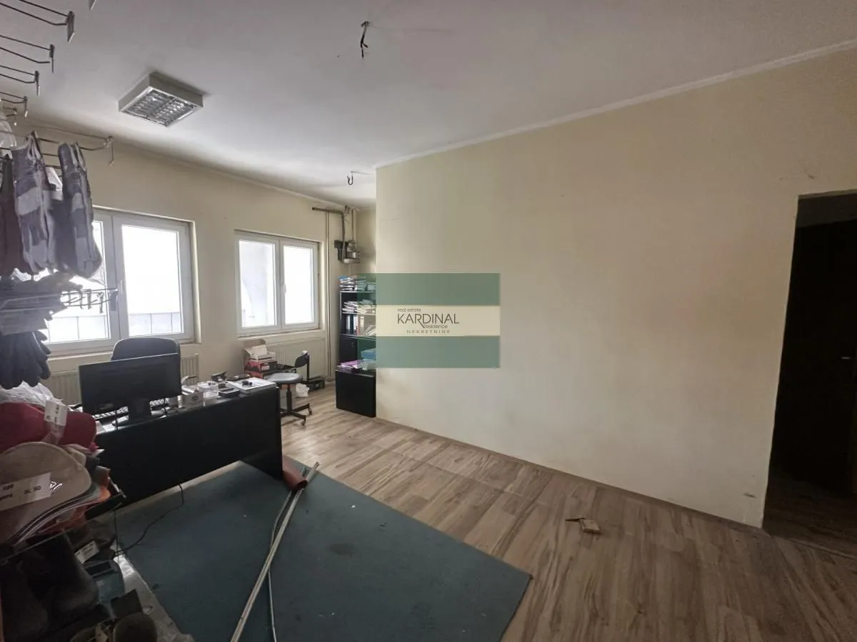 Rent, office space, 700m², Grošnica, Kragujevac