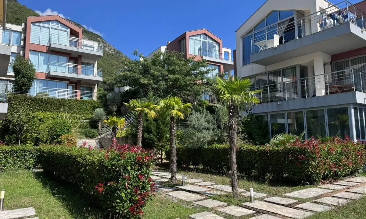 Sale, one bedroom apartment, 63m², Đenovići, Herceg Novi