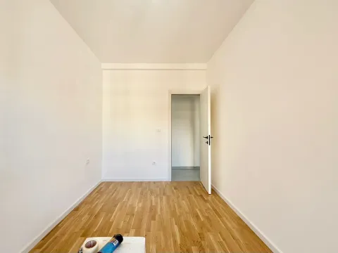 Prodaja, dvosoban stan, 65m², Stari Aerodrom, Podgorica - image 11