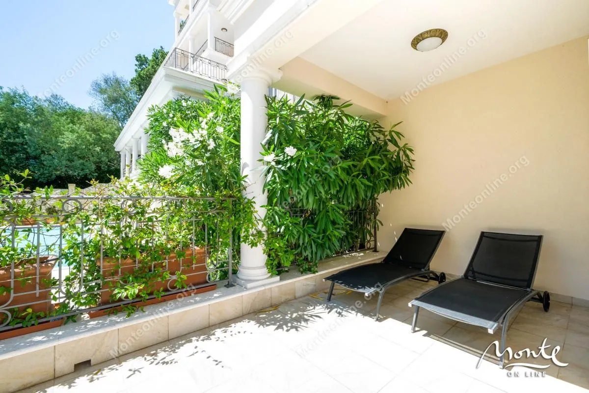 Prodaja, trosoban stan, 166m², Đenovići, Herceg Novi