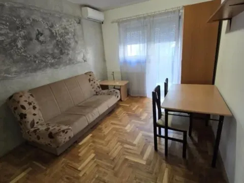 Izdavanje, garsonjera, 23m², Nova Detelinara, Novi Sad Sve Podlokacije - image 3