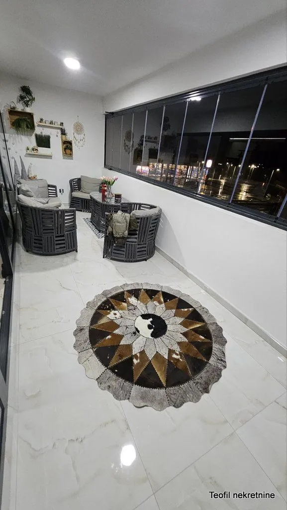 Sale, office space, 640m², Lazarevac, Beograd