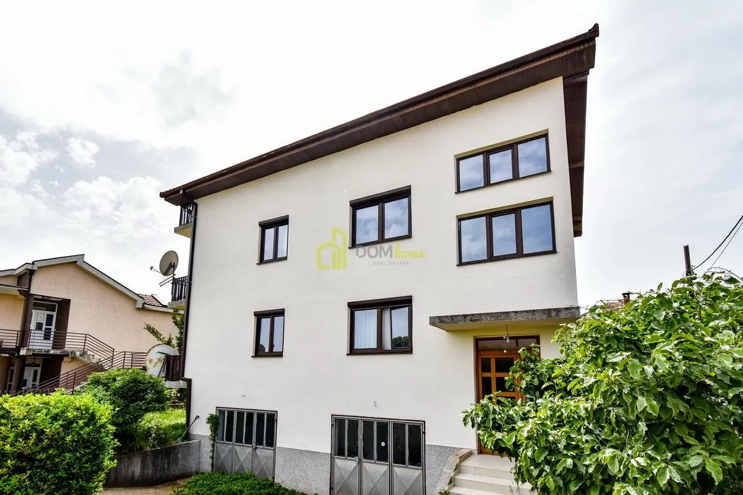 Sale, house, 370m², Tološi, Podgorica