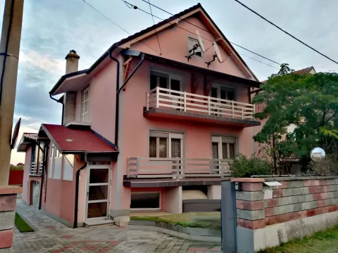  House for Sale, 480m2, Lazarevac, Beograd