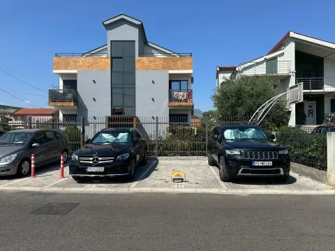 Prodaja, trosoban stan, 90m², Blok 9, Podgorica - image 13