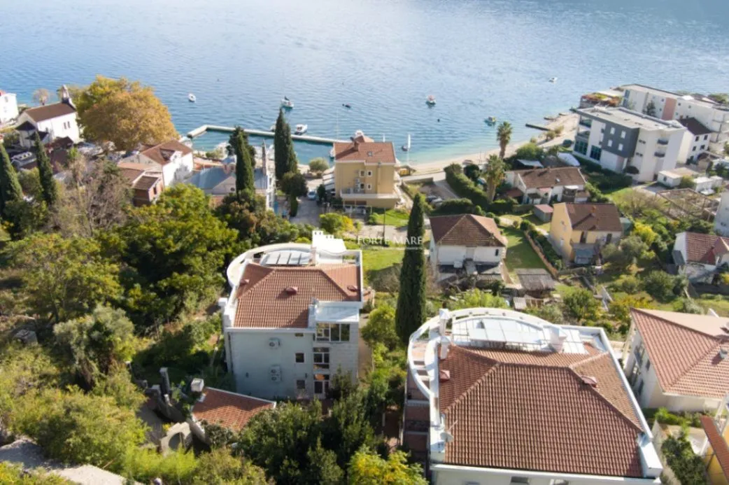 Prodaja, trosoban stan, 107m², Đenovići, Herceg Novi