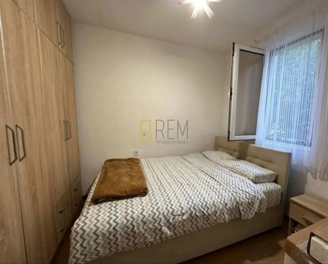 Prodaja, dvosoban stan, 48m², Dobrota, Kotor