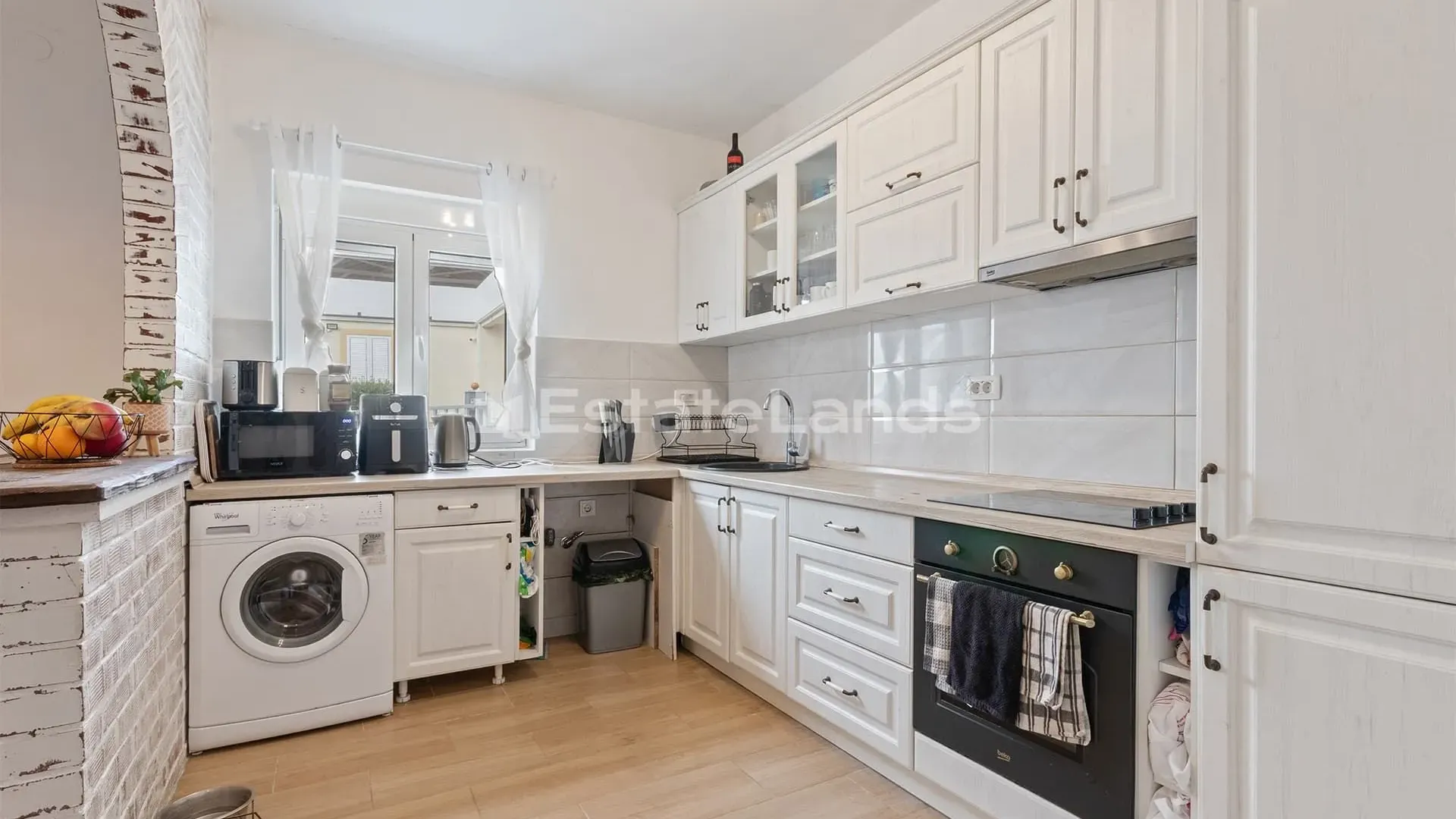 Prodaja, trosoban stan, 92m², Donja Lastva, Tivat