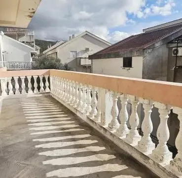 Sale, one bedroom apartment, 60m², Petrovac, Budva - image 2