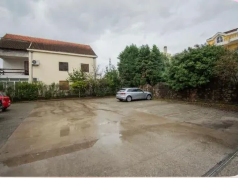 Izdavanje, trosoban stan, 80m², Dalmatinska ulica, Podgorica - image 19