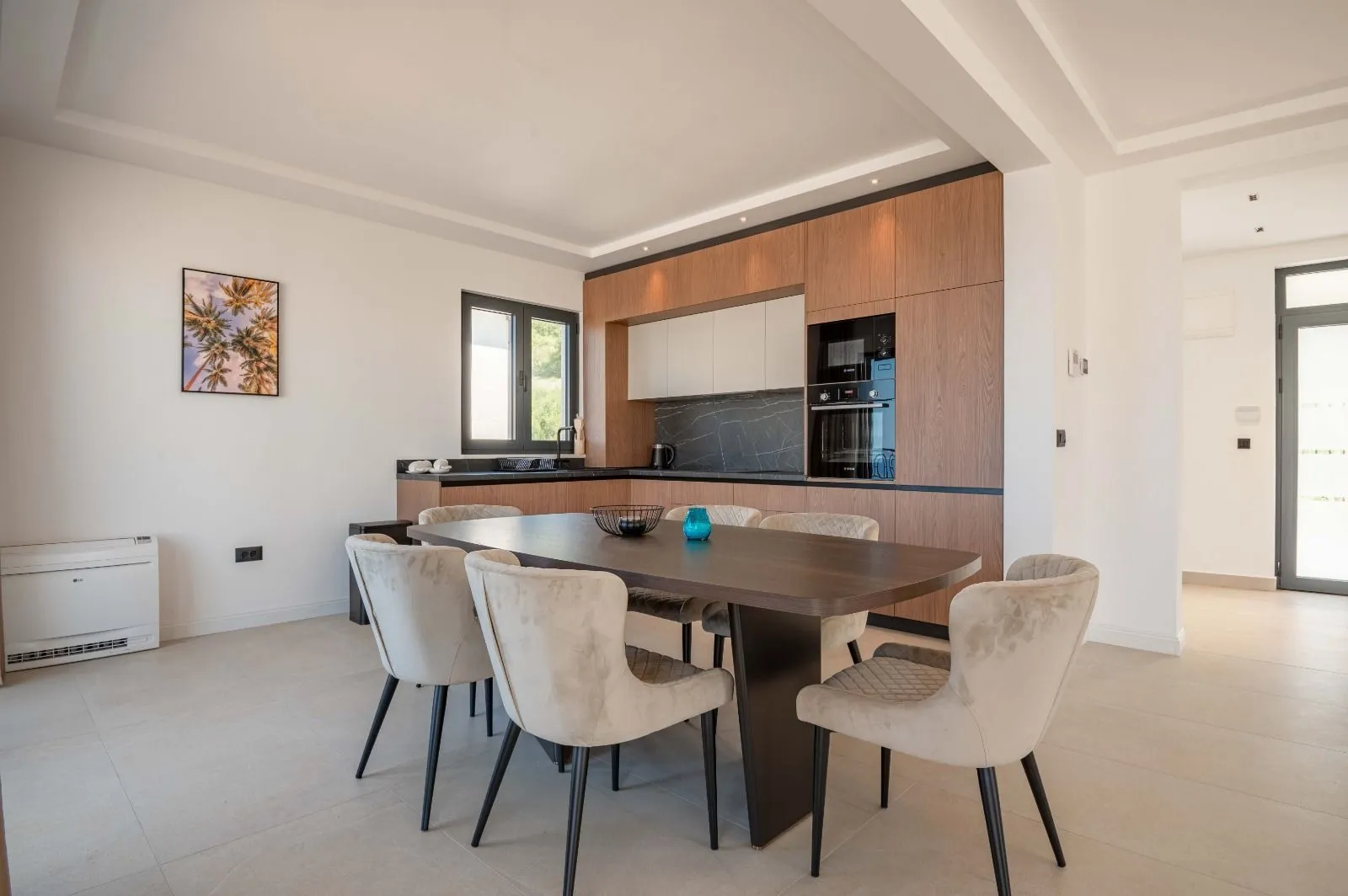 Prodaja, kuća, 318m², Reževići, Budva