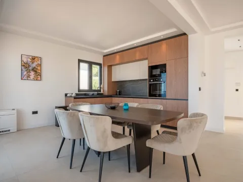 Prodaja, kuća, 318m², Reževići, Budva - image 25