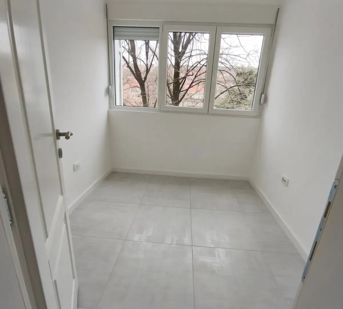 Rent, office space, 50m², Preko Morače, Podgorica