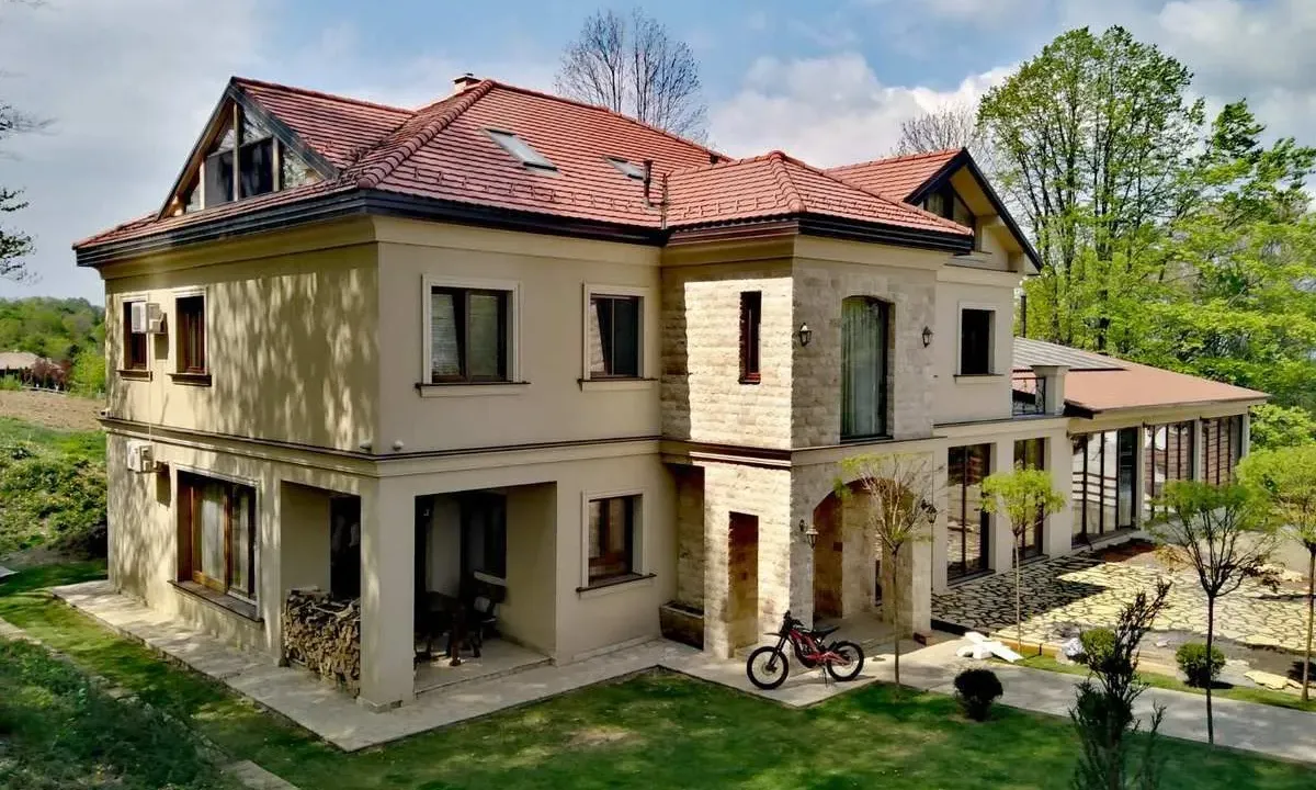 Prodaja, poslovni prostor, 541m², Ljig, Srbija