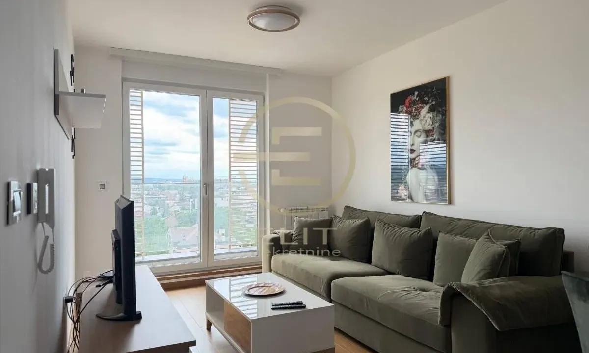 Izdavanje, stan, 43m², Bulevar Evrope, Novi Sad Sve Podlokacije