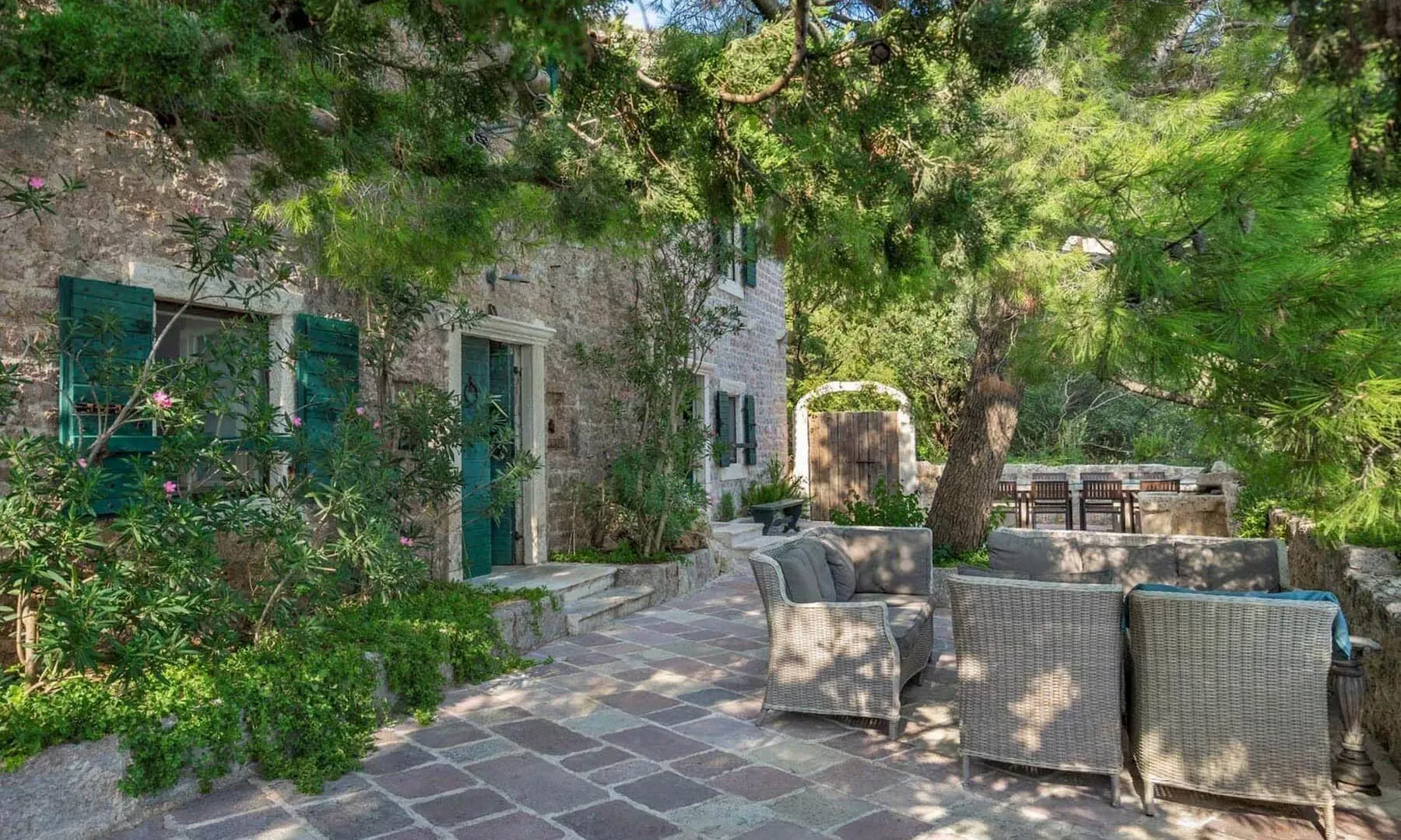 Sale, house, 200m², Reževići, Budva