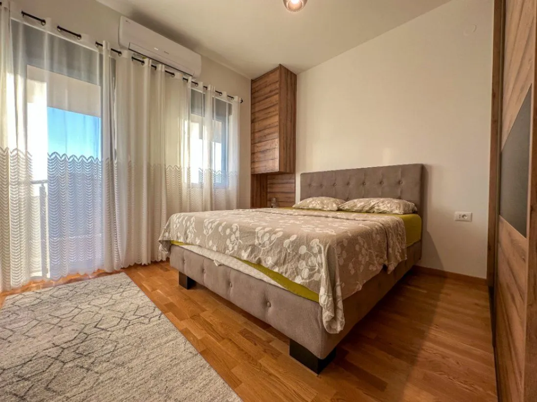 Izdavanje, jednosoban stan, 45m², Blok 9, Podgorica