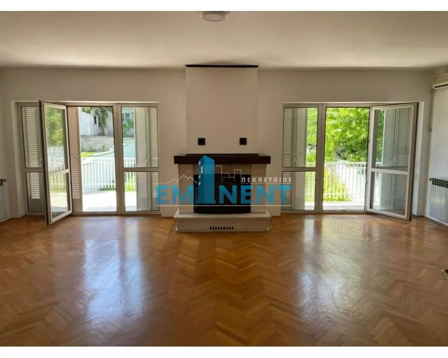 Izdavanje, kuća, 600m², Voždovačka Crkva, Voždovac Sve Podlokacije