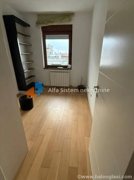 Izdavanje, trosoban stan, 73m², Vračar Sve Podlokacije, Beograd