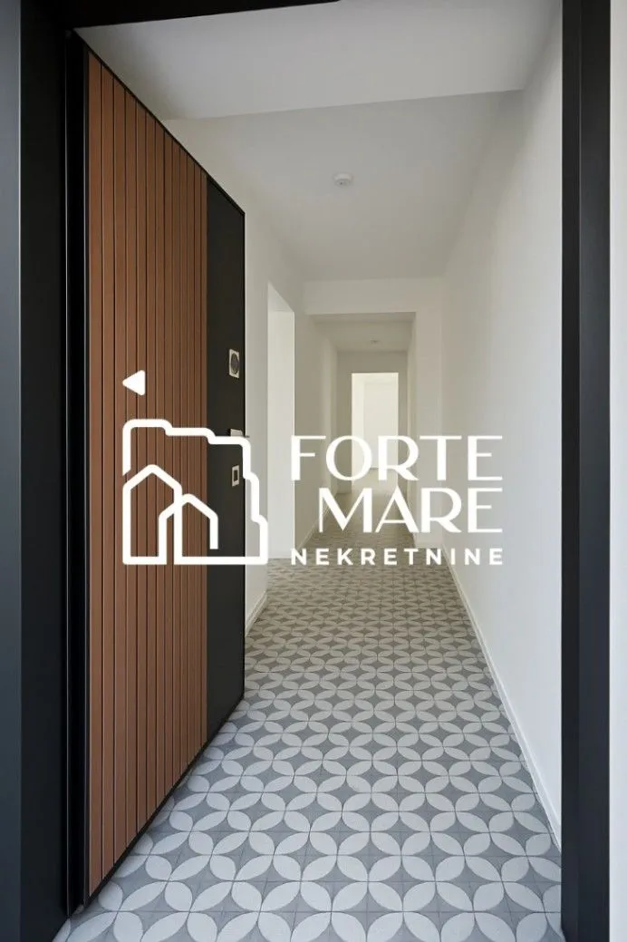 Prodaja, dvosoban stan, 103m², Herceg Novi, Crna Gora