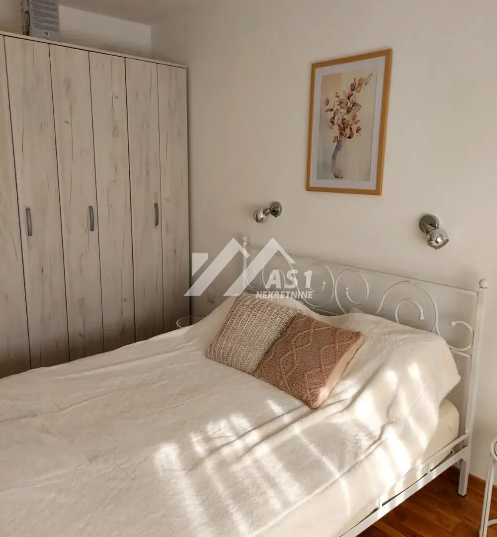 Izdavanje, jednosoban stan, 40m², Salajka, Novi Sad Sve Podlokacije