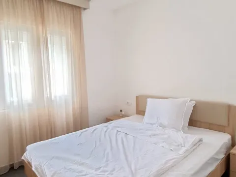 Izdavanje, jednosoban stan, 37m², Lastva Grbaljska, Kotor - image 5