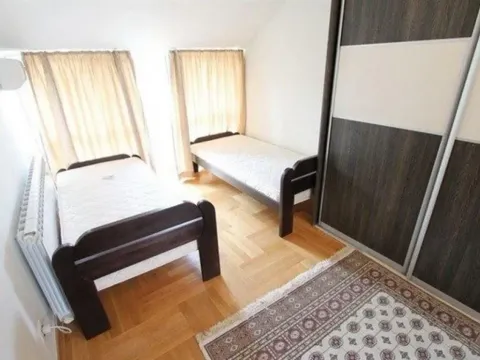 Izdavanje, stan, 200m², Senjak, Beograd - image 11