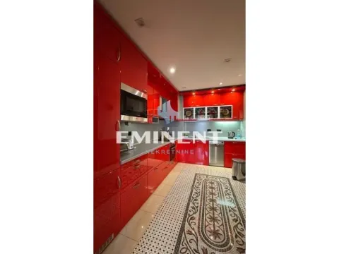 Izdavanje, trosoban stan, 140m², Stari Grad, Beograd - image 5