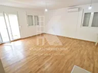 Izdavanje, dvosoban stan, 69m², Ljubović, Podgorica