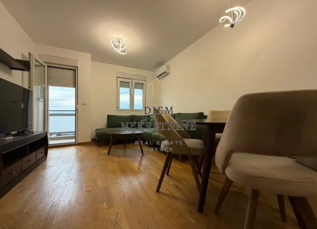 Rent, two bedroom apartment, 68m², City Kvart, Podgorica