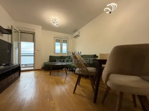 Rent, two bedroom apartment, 68m², City Kvart, Podgorica - image 9