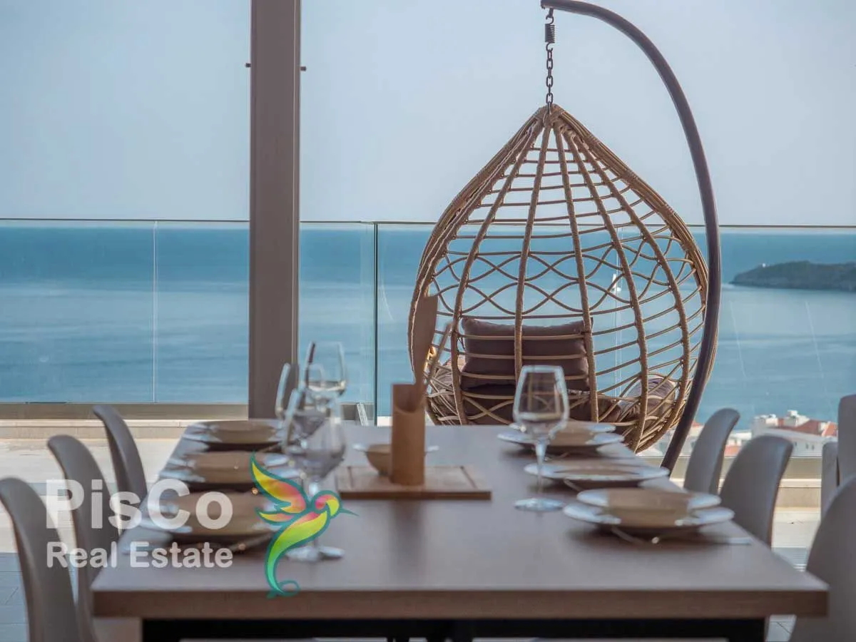 Sale, two bedroom apartment, 140m², Bečići, Budva