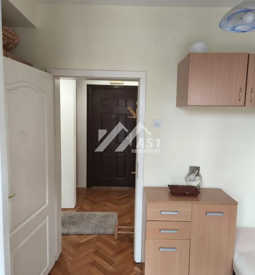 Izdavanje, jednosoban stan, 32m², Novi Sad Sve Podlokacije, Novi Sad