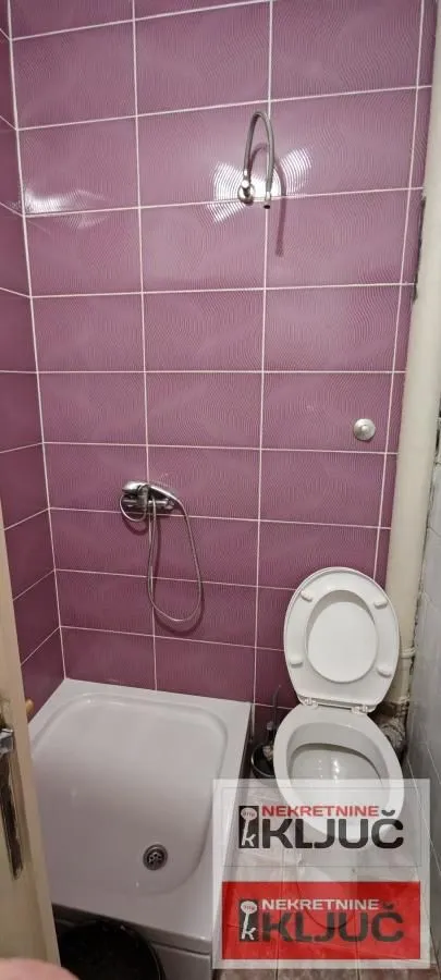 Prodaja, jednosoban stan, 24m², Bulevar Oslobodjenja, Novi Sad Sve Podlokacije