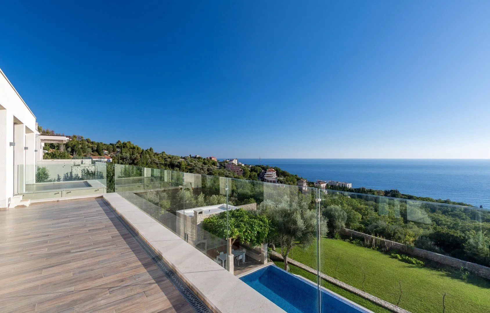 Sale, house, 550m², Reževići, Budva