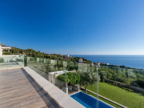 Sale, house, 550m², Reževići, Budva