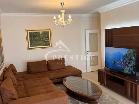 Izdavanje, trosoban stan, 100m², Preko Morače, Podgorica - image 2