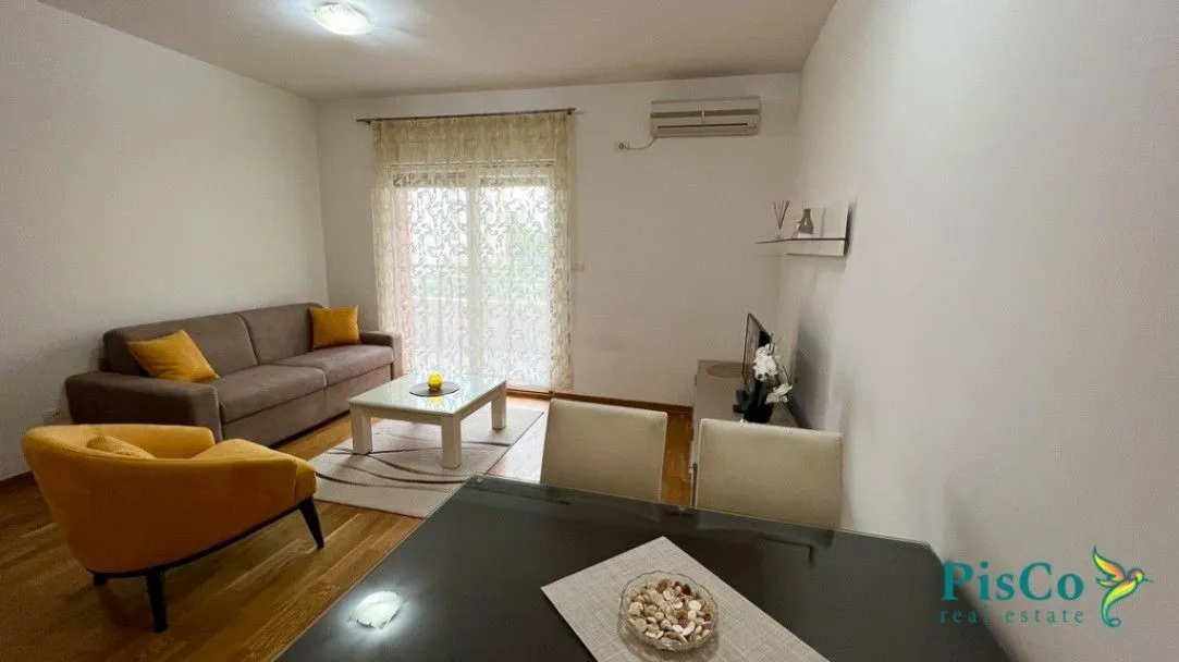 Izdavanje, jednosoban stan, 51m², City Kvart, Podgorica