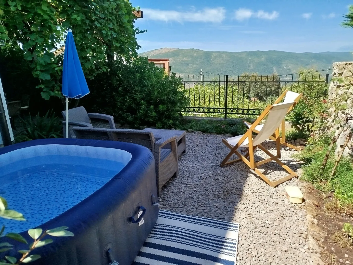 Izdavanje, kuća, 105m², Prijevor, Budva
