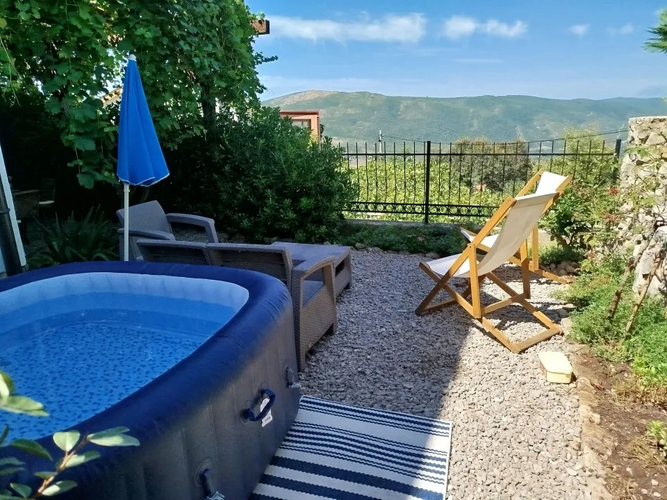 Rent, house, 105m², Prijevor, Budva