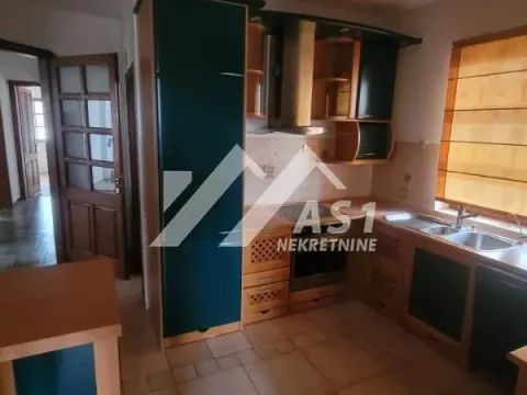 Izdavanje, kuća, 450m², Telep, Novi Sad Sve Podlokacije - image 4